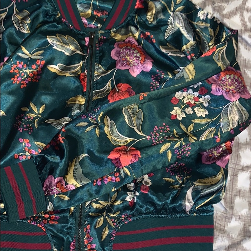 Jacket - Picture 3 of 4